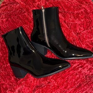 Mens size 12 black patent zip up boots / NEW